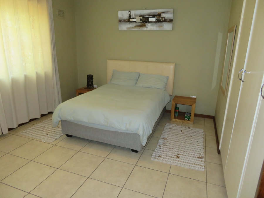 To Let 2 Bedroom Property for Rent in Kenilworth Western Cape